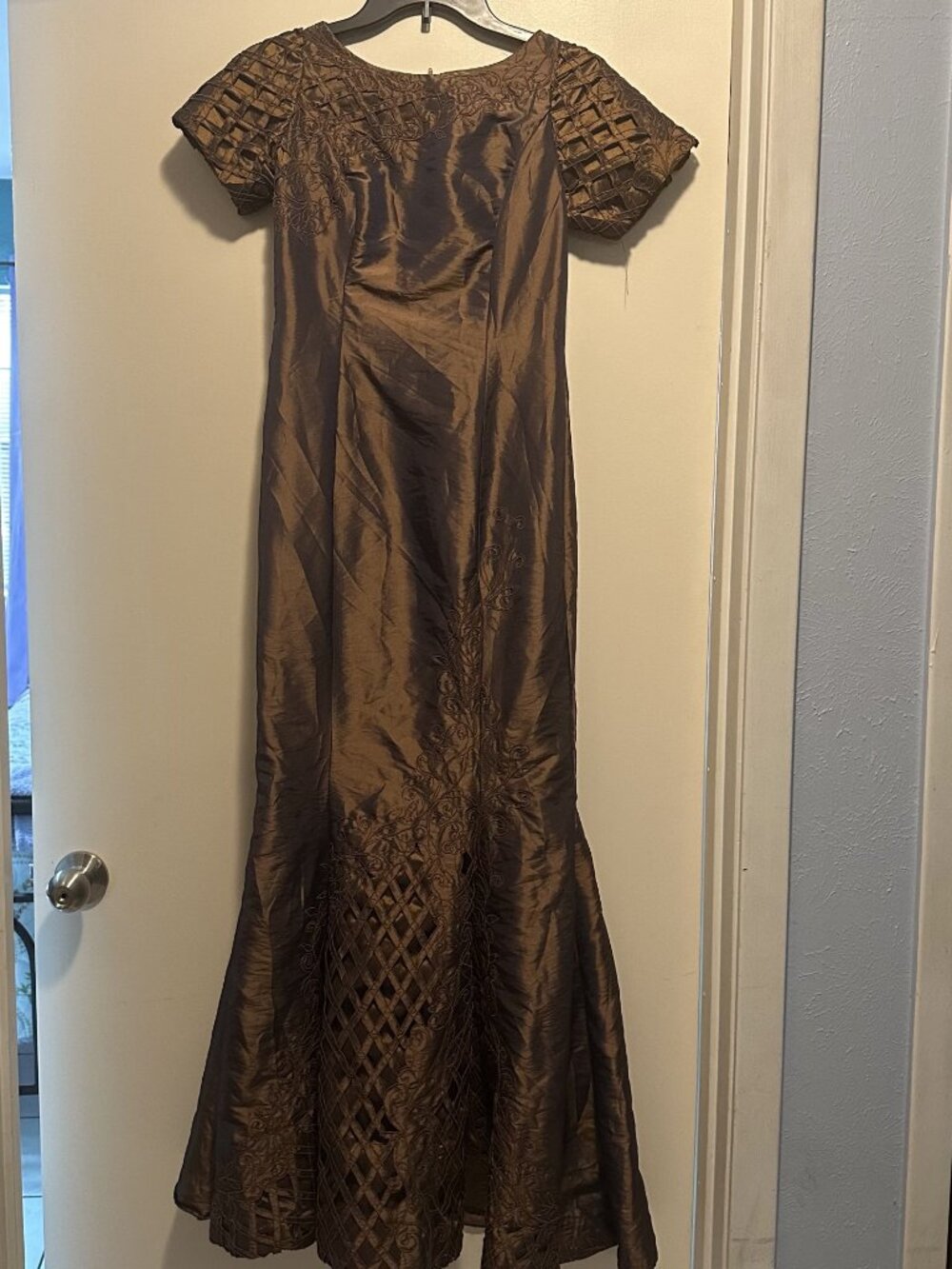 La Contessa High Fashion Brown Metallic Dress Size 8 Formal Holiday